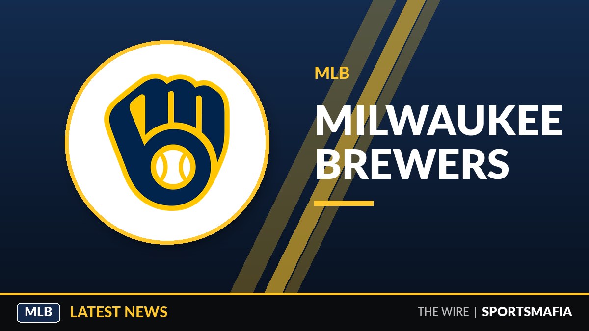 Contreras Commands October From Every Angle as Brewers Take Game 1